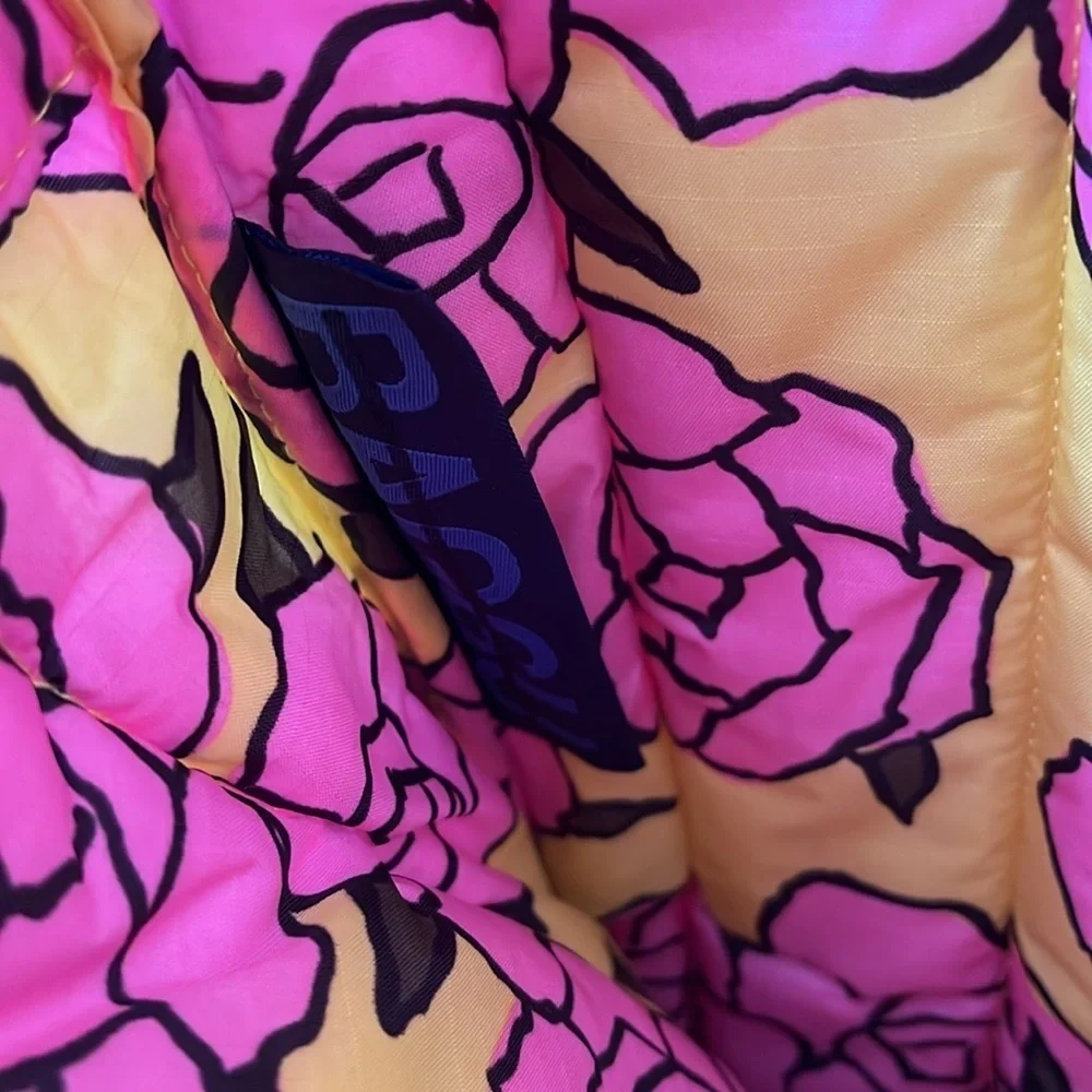 BAGGU 16 tablet Floral Pink and Yellow Padded Sleeve